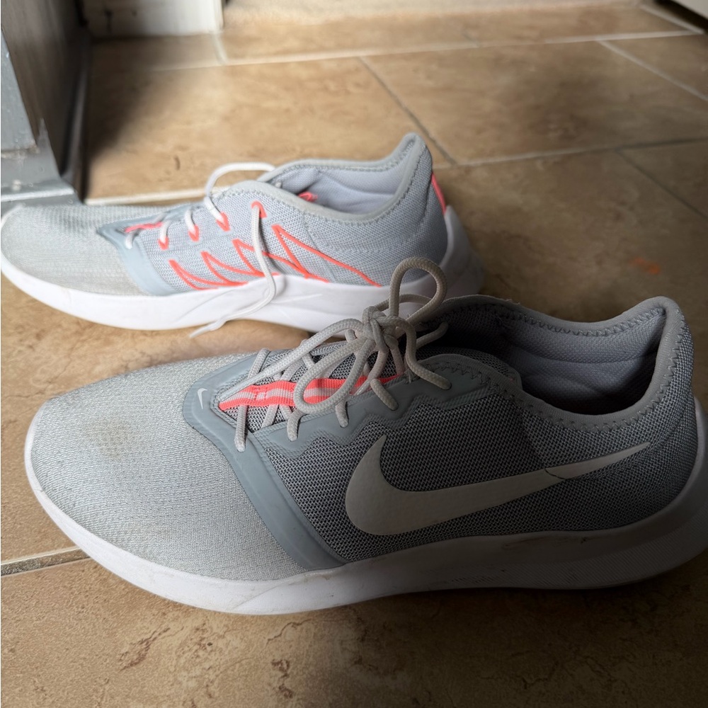 Nike Light Gray and Coral Sneakers